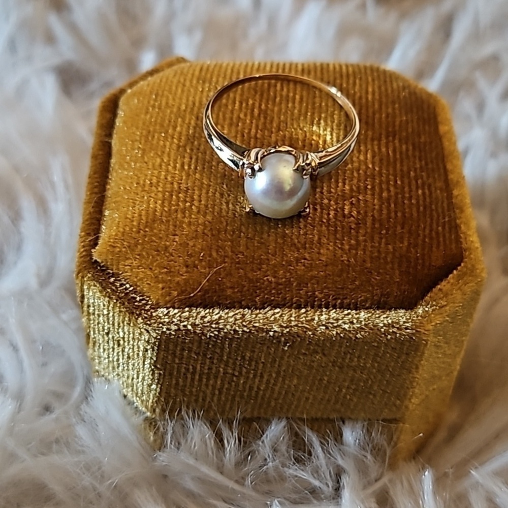 Vintage 1940s Cultured Pearl Ring 14K Yellow Gold Solitaire Setting Orga… - Picture 2 of 12